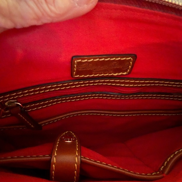 Dooney & Bourke Navy, Red,& Cream Striped Canvas Crossbody Bag EUC 10x101/2 - Picture 12 of 14